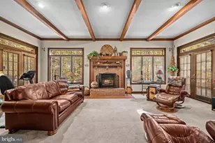 32 Carriage Hill Ln, Fredericksburg, VA 22407 - Photo 2