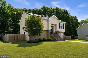 10818 Bent Tree Dr, Fredericksburg, VA 22407 - Photo 2