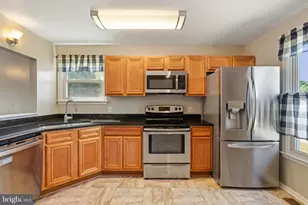 10818 Bent Tree Dr, Fredericksburg, VA 22407 - Photo 12