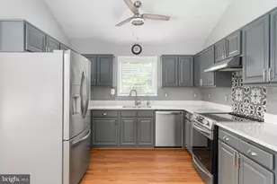 8009 Burrell Rd, Fredericksburg, VA 22407 - Photo 12