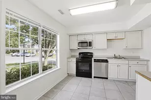 10800 Wall St, Fredericksburg, VA 22408 - Photo 6