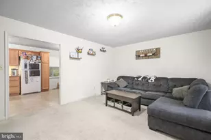 6317 Plantation Forest Dr, Spotsylvania, VA 22553 - Photo 4