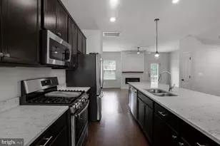 2437 Drake Ln, Fredericksburg, VA 22408 - Photo 8