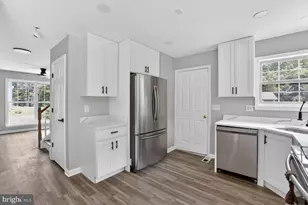 8603 Brighton Ct, Fredericksburg, VA 22408 - Photo 6