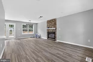 8603 Brighton Ct, Fredericksburg, VA 22408 - Photo 2