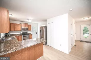 7301 Sunset Ridge Ct, Fredericksburg, VA 22407 - Photo 6