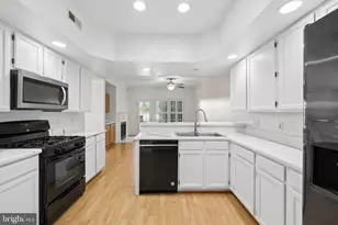 10004 Sandwedge Ct, Fredericksburg, VA 22408 - Photo 2