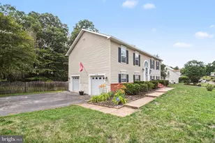 11700 Woodland View Dr, Fredericksburg, VA 22407 - Photo 2