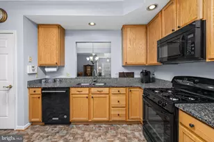 11208 Silversmith Ln, Fredericksburg, VA 22407 - Photo 20