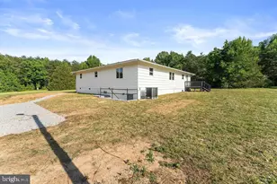 6806 S Roxbury Mill Rd, Spotsylvania, VA 22551 - Photo 18