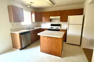 9906 Warwick Pl, Fredericksburg, VA 22408 - Photo 4