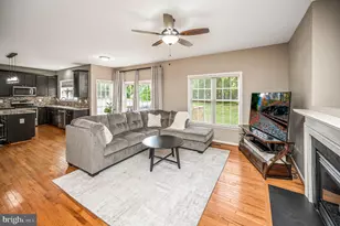 2814 Angela Ct, Fredericksburg, VA 22408 - Photo 4