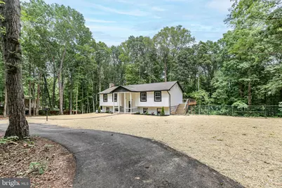 211 Hardwood Lane, Fredericksburg, VA 22408 - Photo 2