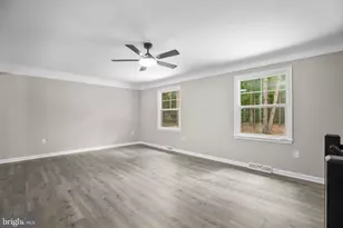 211 Hardwood Ln, Fredericksburg, VA 22408 - Photo 10