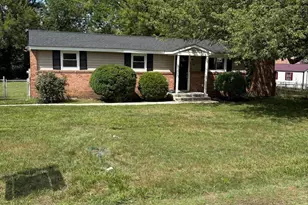 123 Southgate Ave, Fredericksburg, VA 22408 - Photo 1