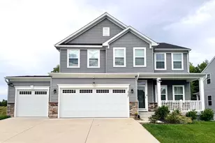 8905 Maple Run Dr, Fredericksburg, VA 22407 - Photo 1