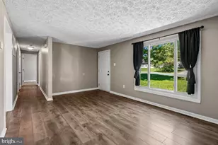 11106 Huntington Woods Cir, Fredericksburg, VA 22407 - Photo 2