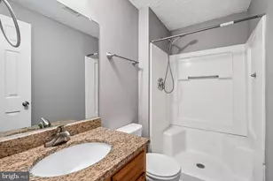 11106 Huntington Woods Cir, Fredericksburg, VA 22407 - Photo 8