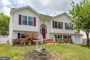 12215 Stonehenge Dr, Fredericksburg, VA 22407 - Photo 2