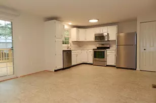 10605 Holleybrooke Dr, Spotsylvania, VA 22553 - Photo 6