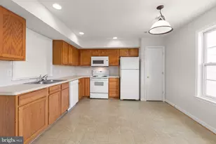 327 Ellery Ct, Fredericksburg, VA 22408 - Photo 10