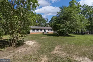 15214 Spotswood Furnace Rd, Fredericksburg, VA 22407 - Photo 2