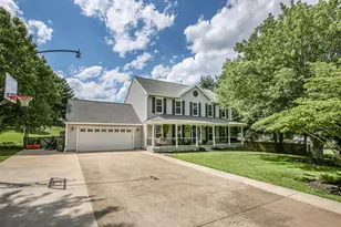 7303 Lord Barton Dr, Fredericksburg, VA 22407 - Photo 2