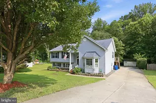 7422 Laura Ln, Fredericksburg, VA 22407 - Photo 2