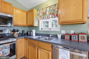 7422 Laura Ln, Fredericksburg, VA 22407 - Photo 8