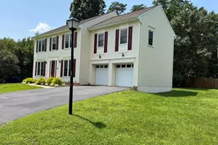 10600 Wellington St, Fredericksburg, VA 22407 - Photo 2