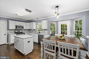 10203 N Hampton Ln, Fredericksburg, VA 22408 - Photo 2