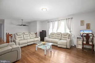 12012 Grantwood Dr, Fredericksburg, VA 22407 - Photo 4