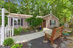 528 Pleasants Dr, Fredericksburg, VA 22407 - Photo 2