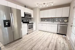 304 Albany St, Fredericksburg, VA 22407 - Photo 8