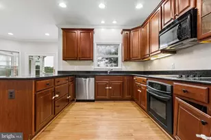 7317 River Rd, Fredericksburg, VA 22407 - Photo 8