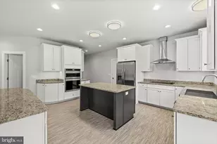 12537 Josephine Ln, Fredericksburg, VA 22407 - Photo 10