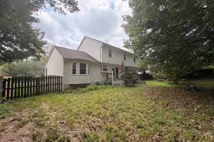 11926 Woodland View Dr, Fredericksburg, VA 22407 - Photo 4