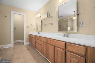 10033 Altamont Cir, Fredericksburg, VA 22408 - Photo 38
