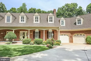 10033 Altamont Cir, Fredericksburg, VA 22408 - Photo 2