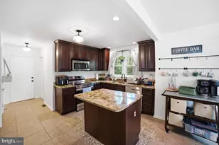 9815 Fendale Ln, Fredericksburg, VA 22408 - Photo 8