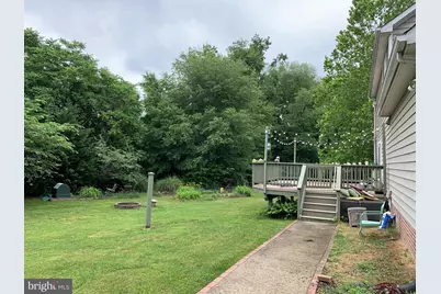 6108 N Willow Pond Drive, Fredericksburg, VA 22407 - Photo 2