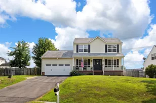 12110 Stonehenge Dr, Fredericksburg, VA 22407 - Photo 4