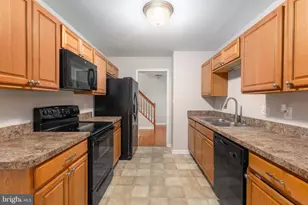 10416 Hillside Ln, Fredericksburg, VA 22408 - Photo 20