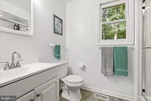 8526 Lake Anna Pkwy, Spotsylvania, VA 22551 - Photo 12