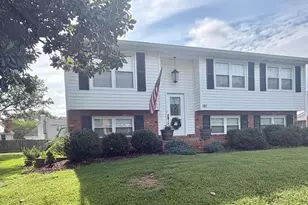 801 Kilarney Dr, Fredericksburg, VA 22407 - Photo 2
