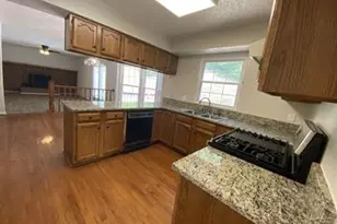 11304 Springfield Dr, Fredericksburg, VA 22408 - Photo 10