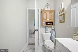 9820 Pratts Dr, Fredericksburg, VA 22408 - Photo 20