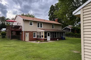 11515 Silverleaf Ln, Fredericksburg, VA 22407 - Photo 2