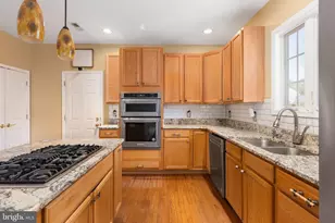 6929 Elon Dr, Fredericksburg, VA 22407 - Photo 8