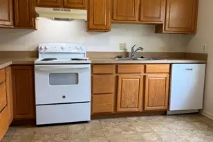 721 Olde Greenwich Cir, Fredericksburg, VA 22408 - Photo 4